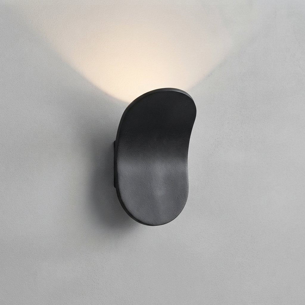Curved LED Wall Light, Minimalist Metal Sconce — Black