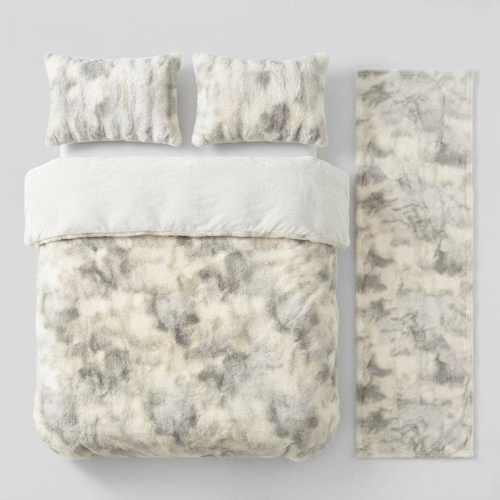 Faux Rabbit Velvet Duvet Cover Set, 4-Piece Winter Bedding — Multicolour white