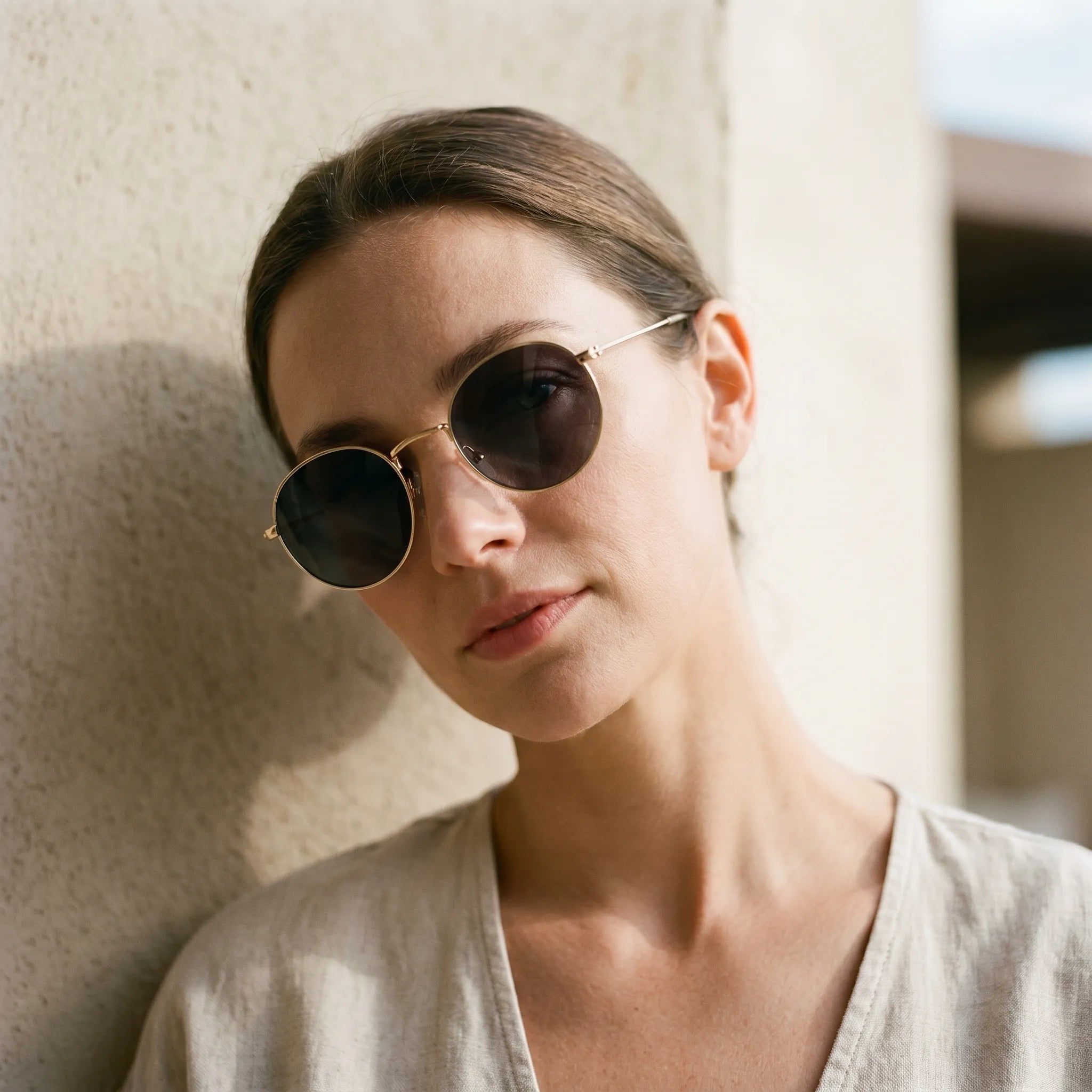 Auriana™ -  Round Metal Frame Sunglasses -  Driving In Glare