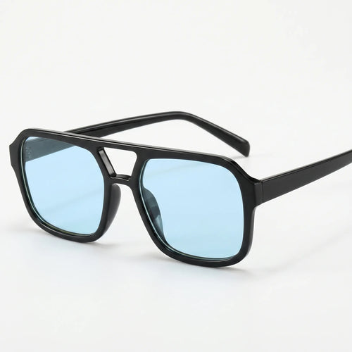 Avenic™ -  Oversized Aviator Sunglasses -  Driving In Sunlight