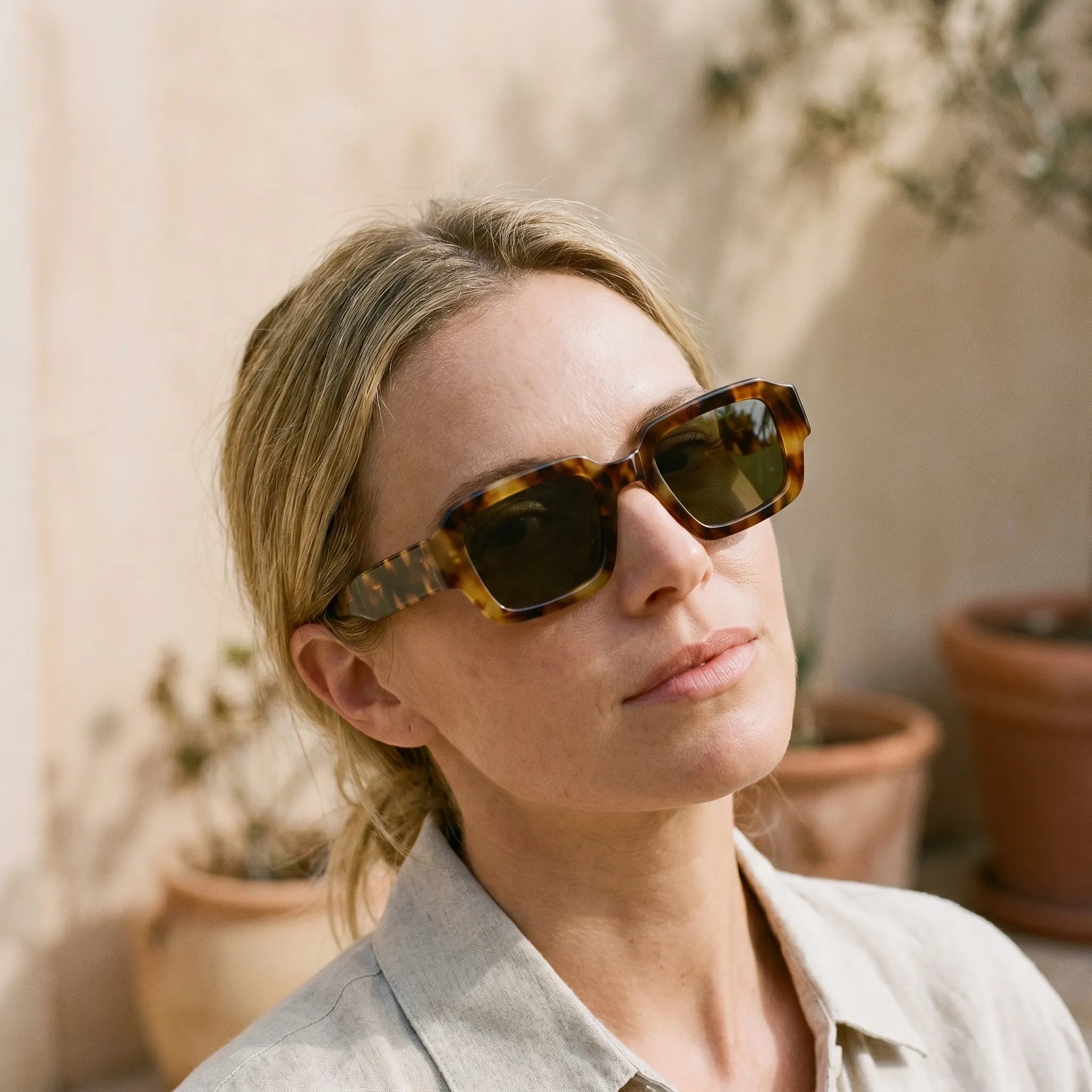 Caddon™ -  Classic Square Frame Sunglasses -  Filtering Bright Light