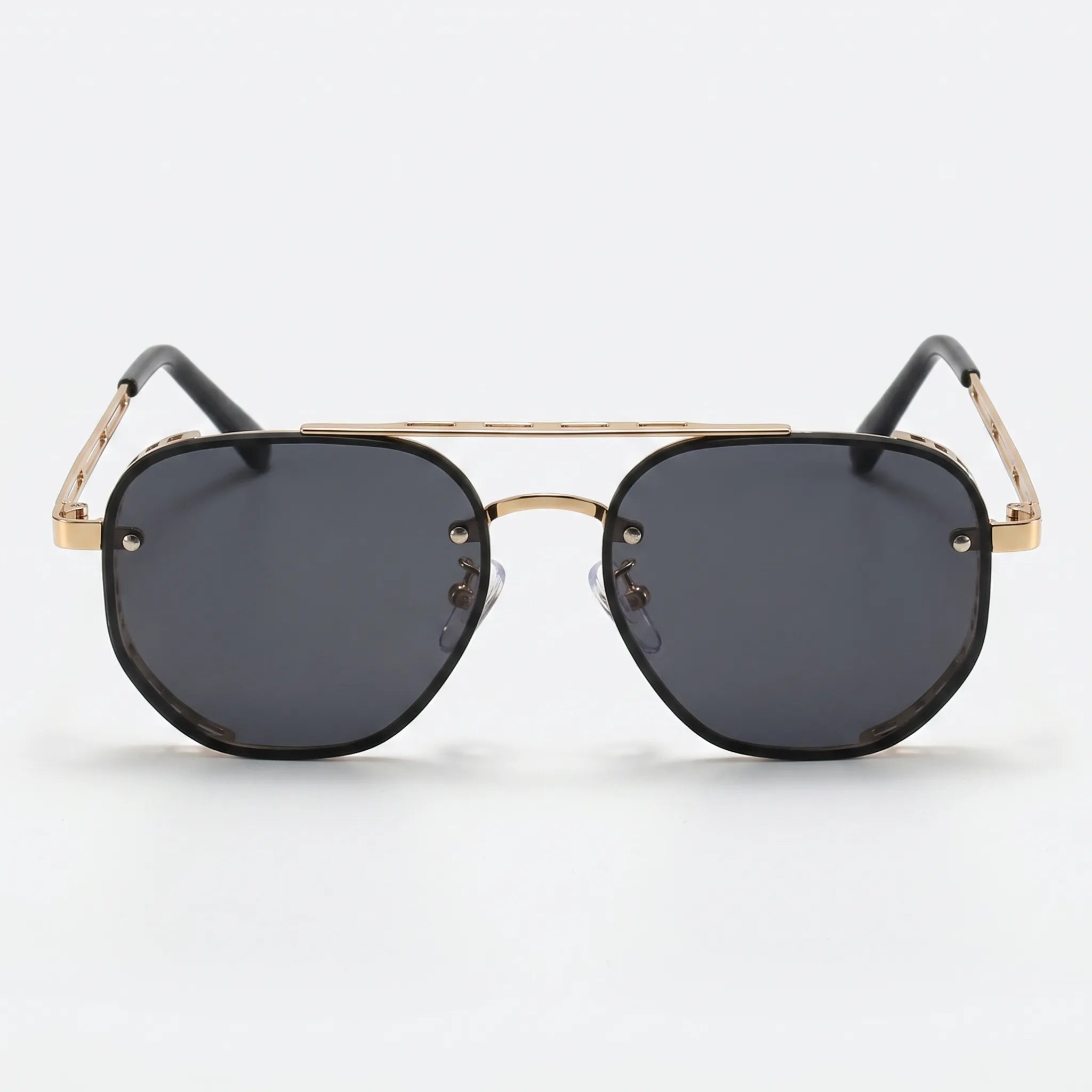 Gildar™ -  Geometric Aviator Sunglasses -  Driving In Sunlight