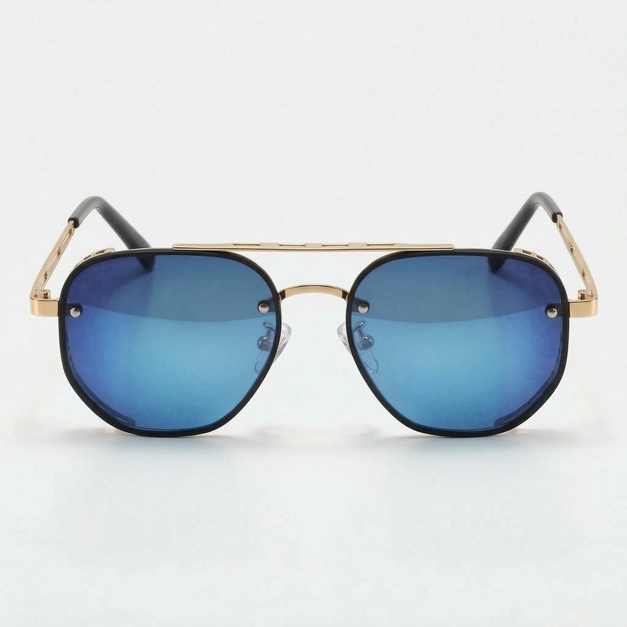 Gildar™ -  Geometric Aviator Sunglasses -  Driving In Sunlight