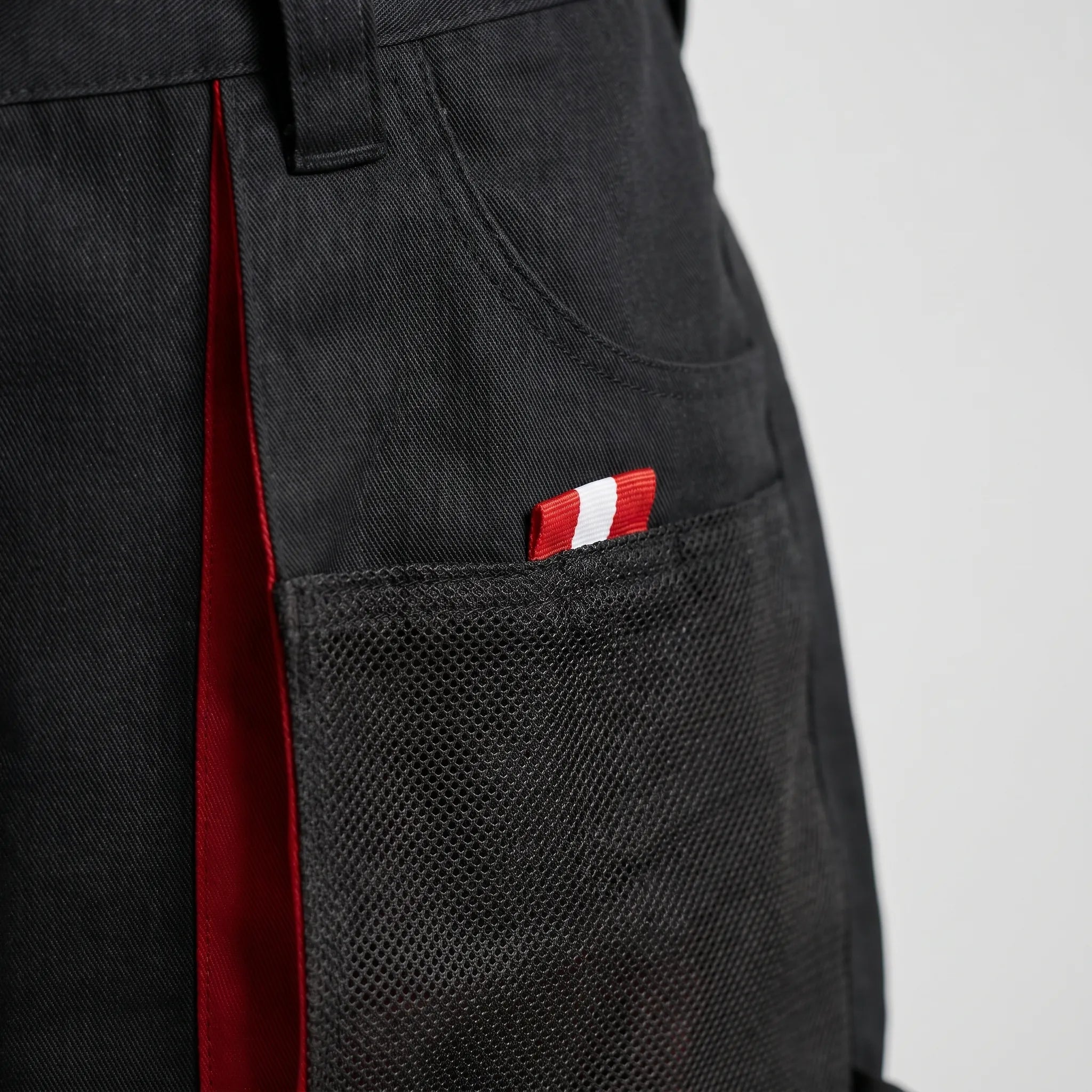 Kordal™ -  Multi-Pocket Work Trousers -  Carrying Essential Tools