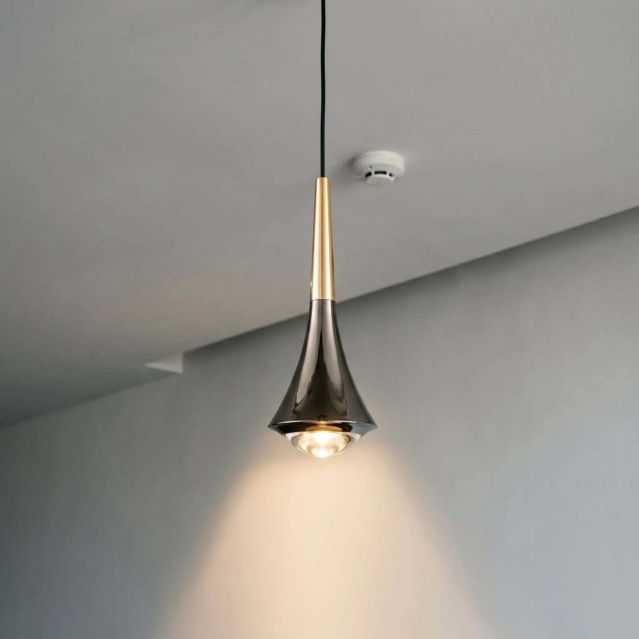 Pendura™ -  Minimalist Pendant Lamp -  Ambient Corner Lighting