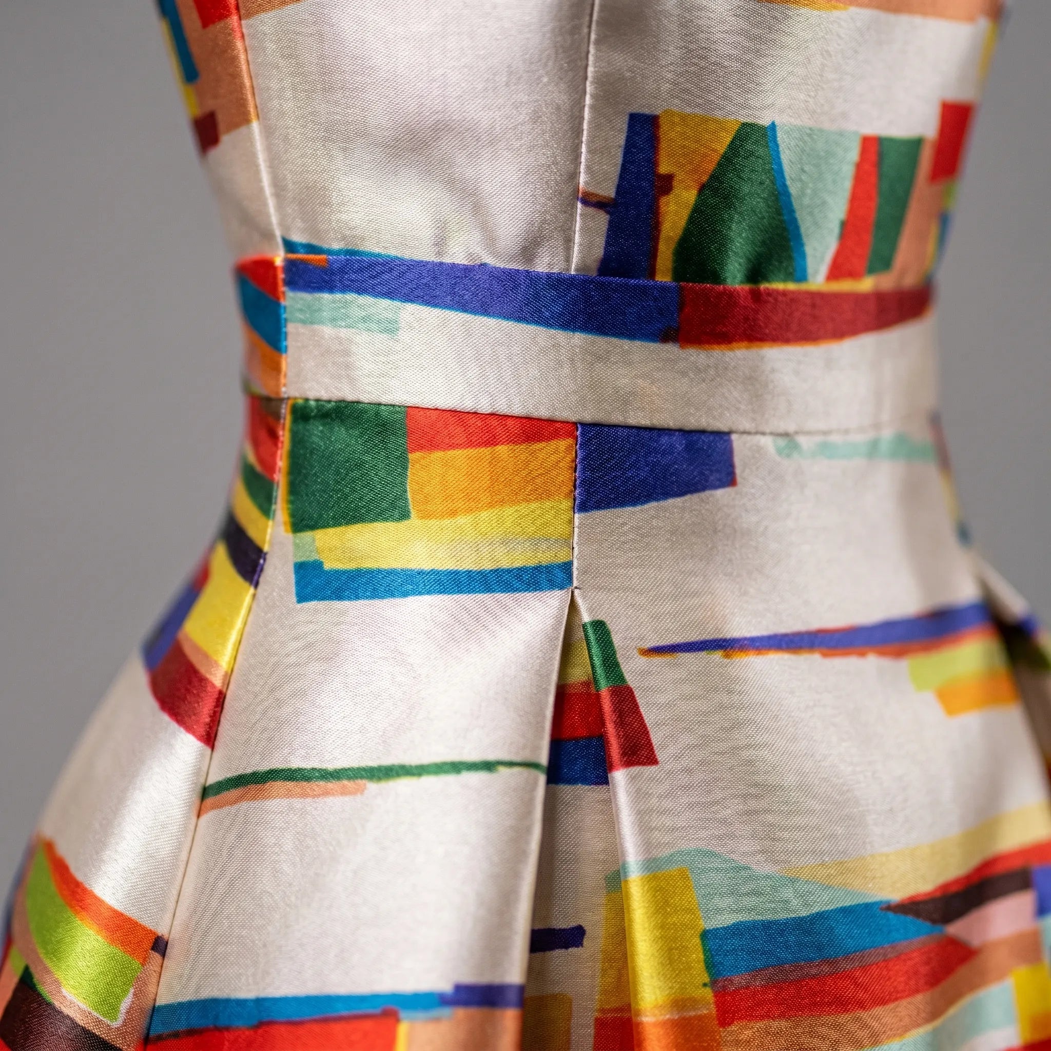 Prismia™ -  Sleeveless Geometric Maxi Dress -  Smart Evening Wear
