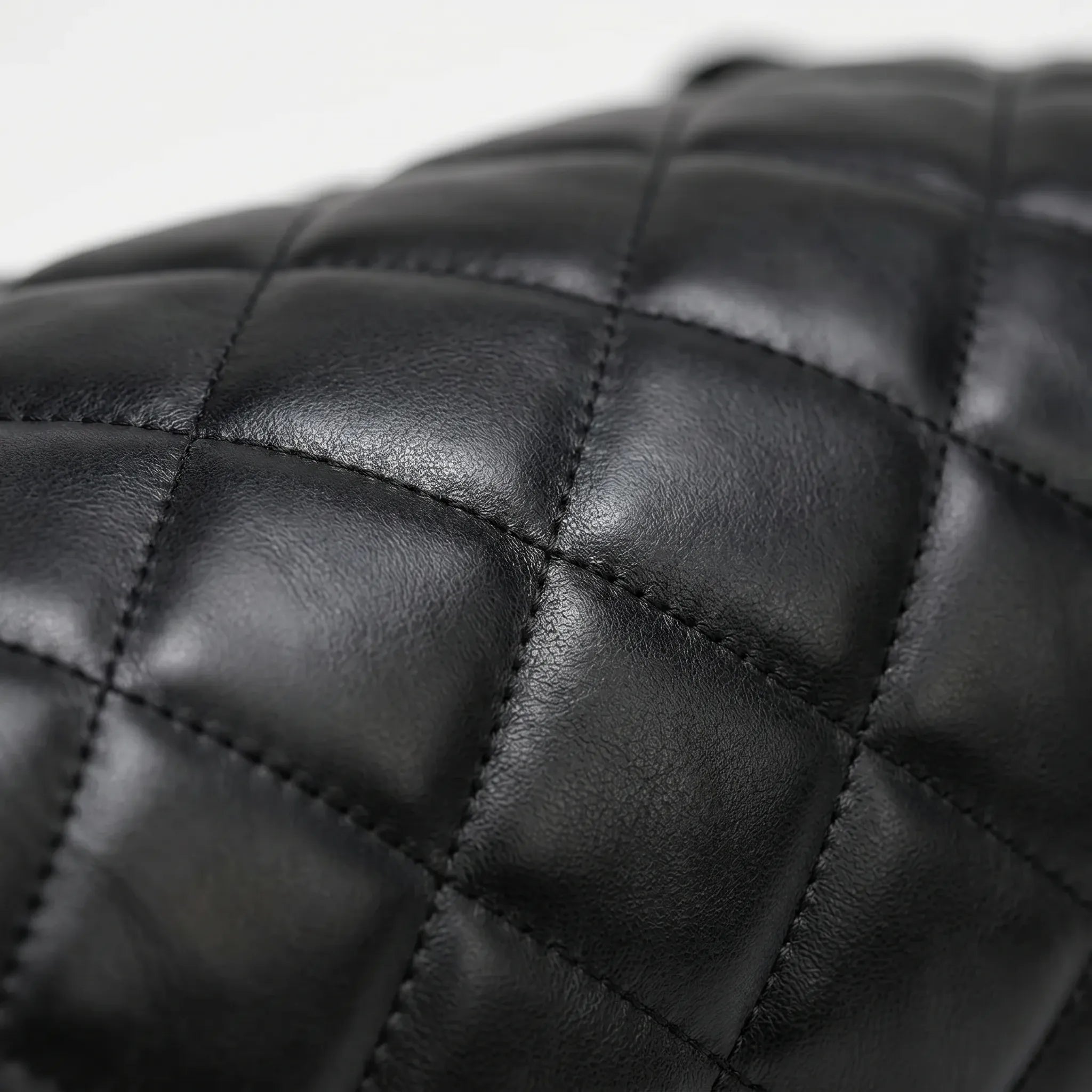 Quiltina™ -  Quilted Shoulder Bag -  Daily Errands