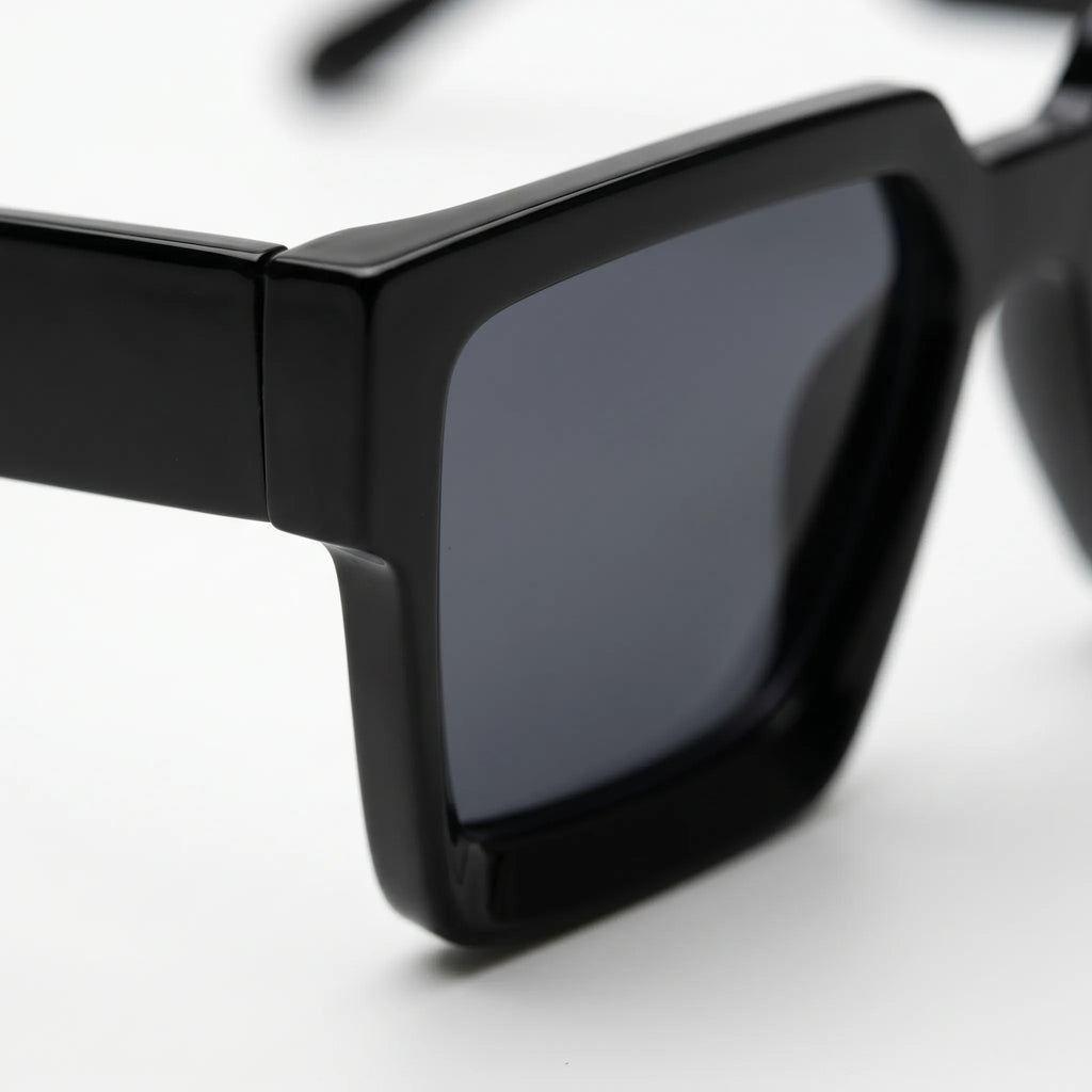 Retrovie™ -  Retro Square Framed Sunglasses -  Filtering Bright Sunlight