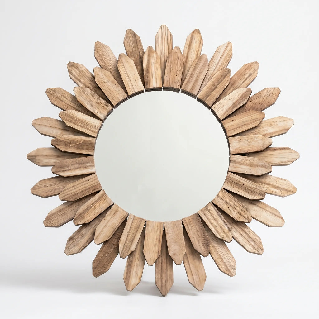 Solivio™ -  Sunburst Style Wall Mirror -  Reflecting Ambient Light