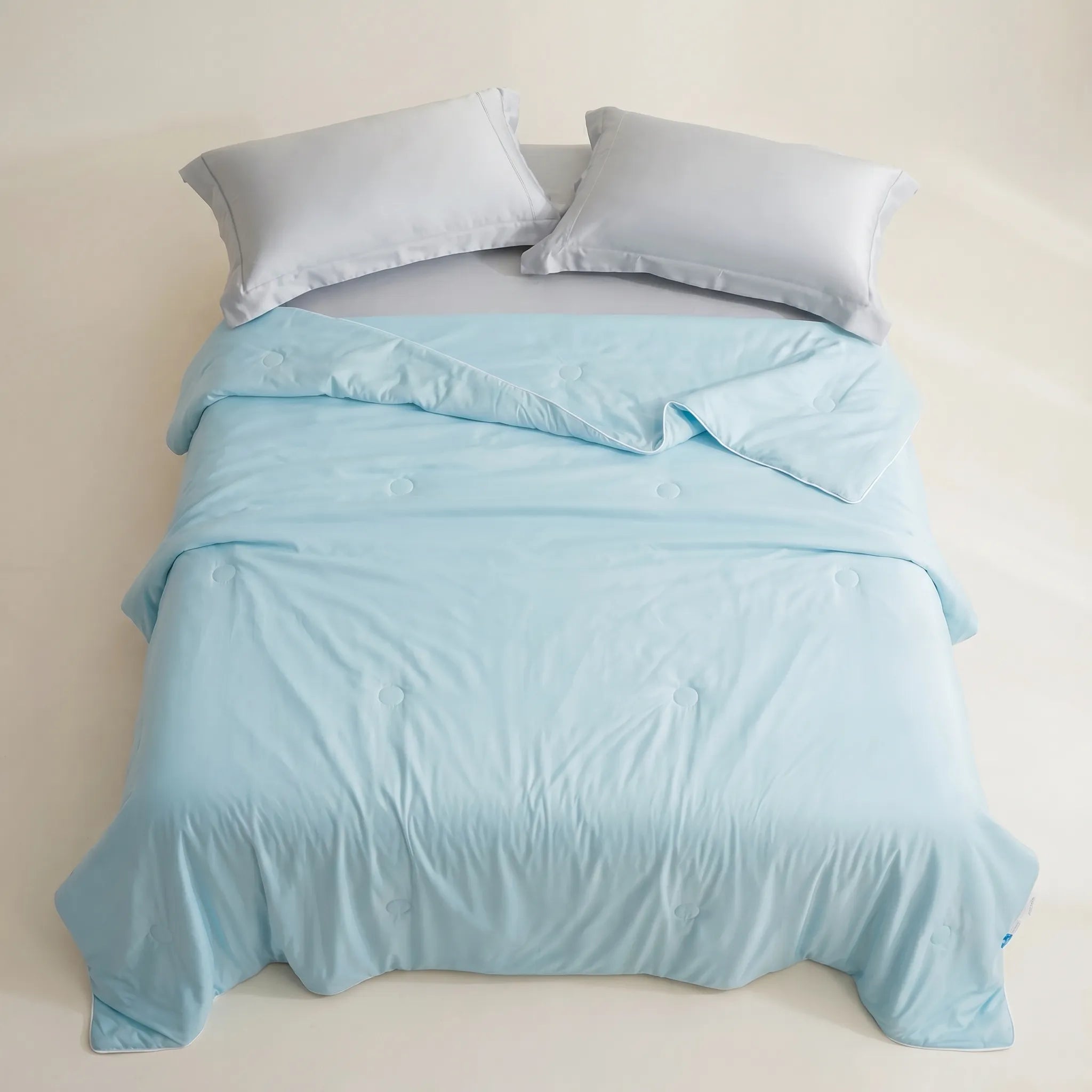 Somnair™ -  Lightweight Summer Quilt -  Summer Night Sleeping