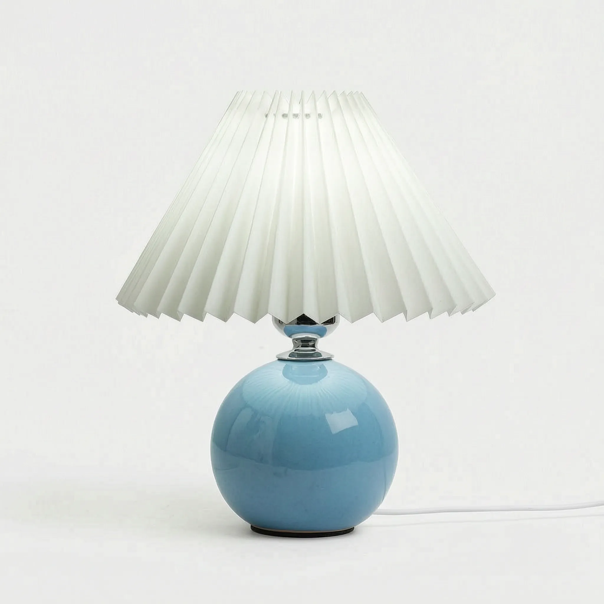 Spheris™ -  Vintage Style Spherical Table Lamp -  Evening Reading Illumination