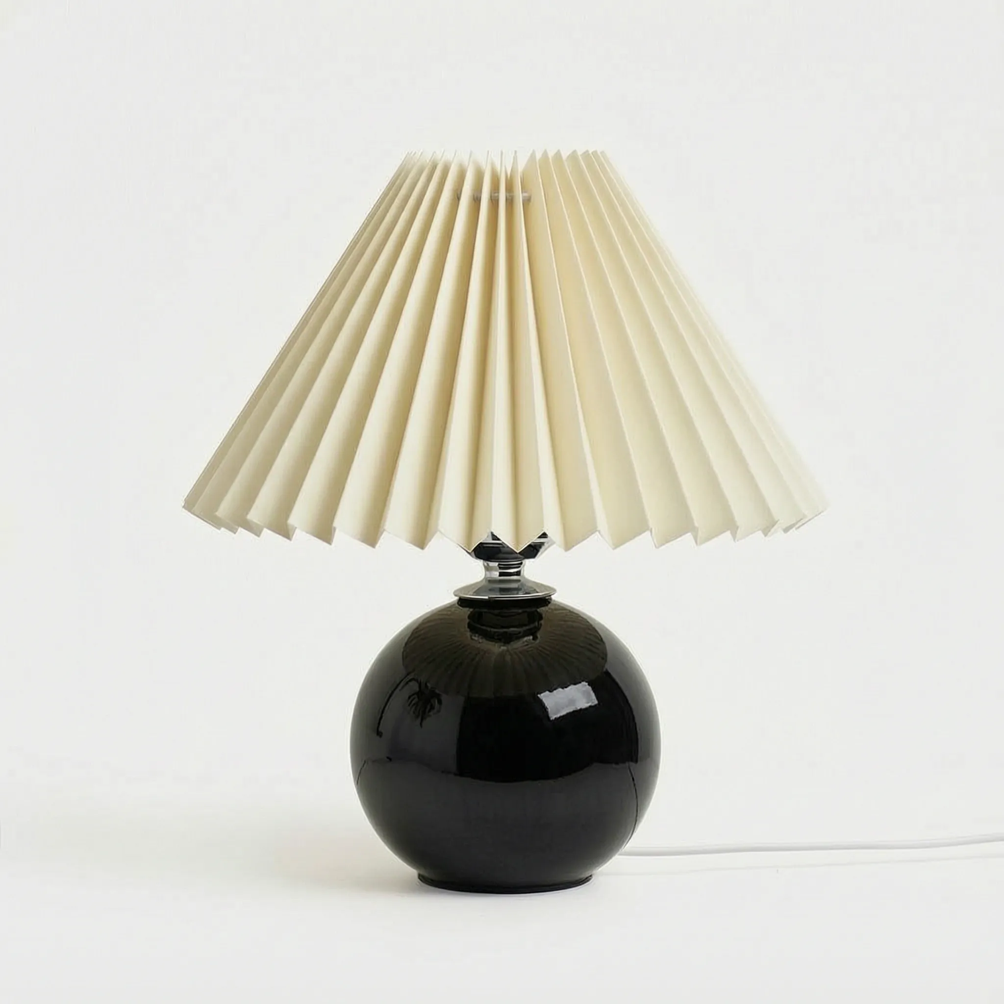 Spheris™ -  Vintage Style Spherical Table Lamp -  Evening Reading Illumination