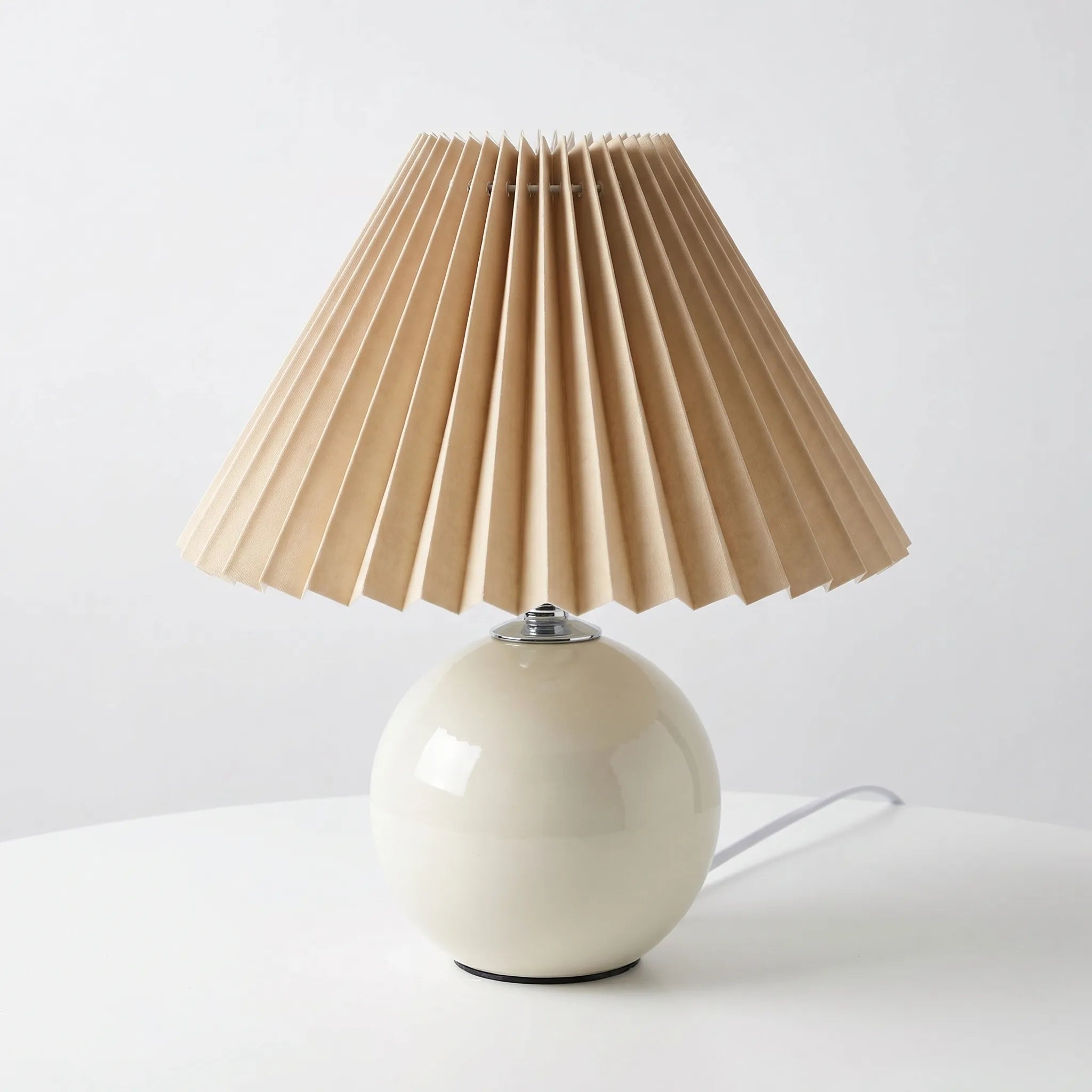 Spheris™ -  Vintage Style Spherical Table Lamp -  Evening Reading Illumination