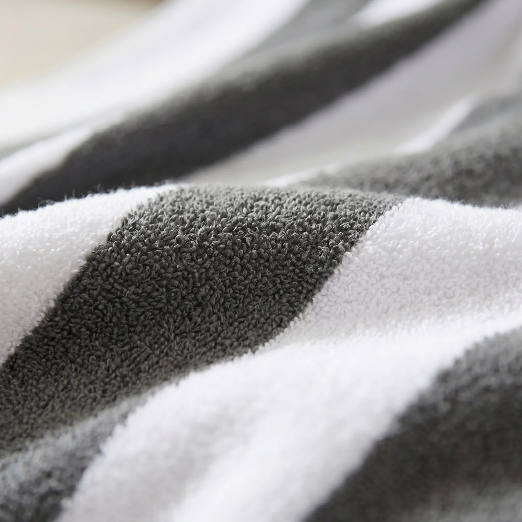 Stranze™ -  Classic Striped Beach Towel -  Drying Off After Swimming