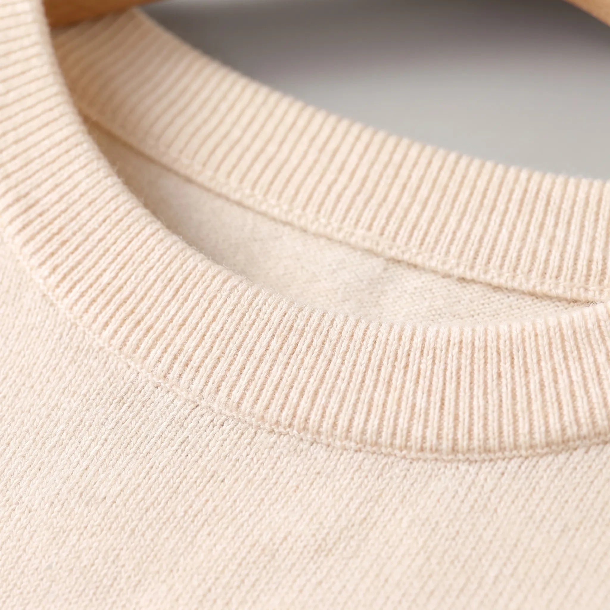 Threado™ -  Men's Knitted Short Sleeve Shirt -  Weekend City Walks