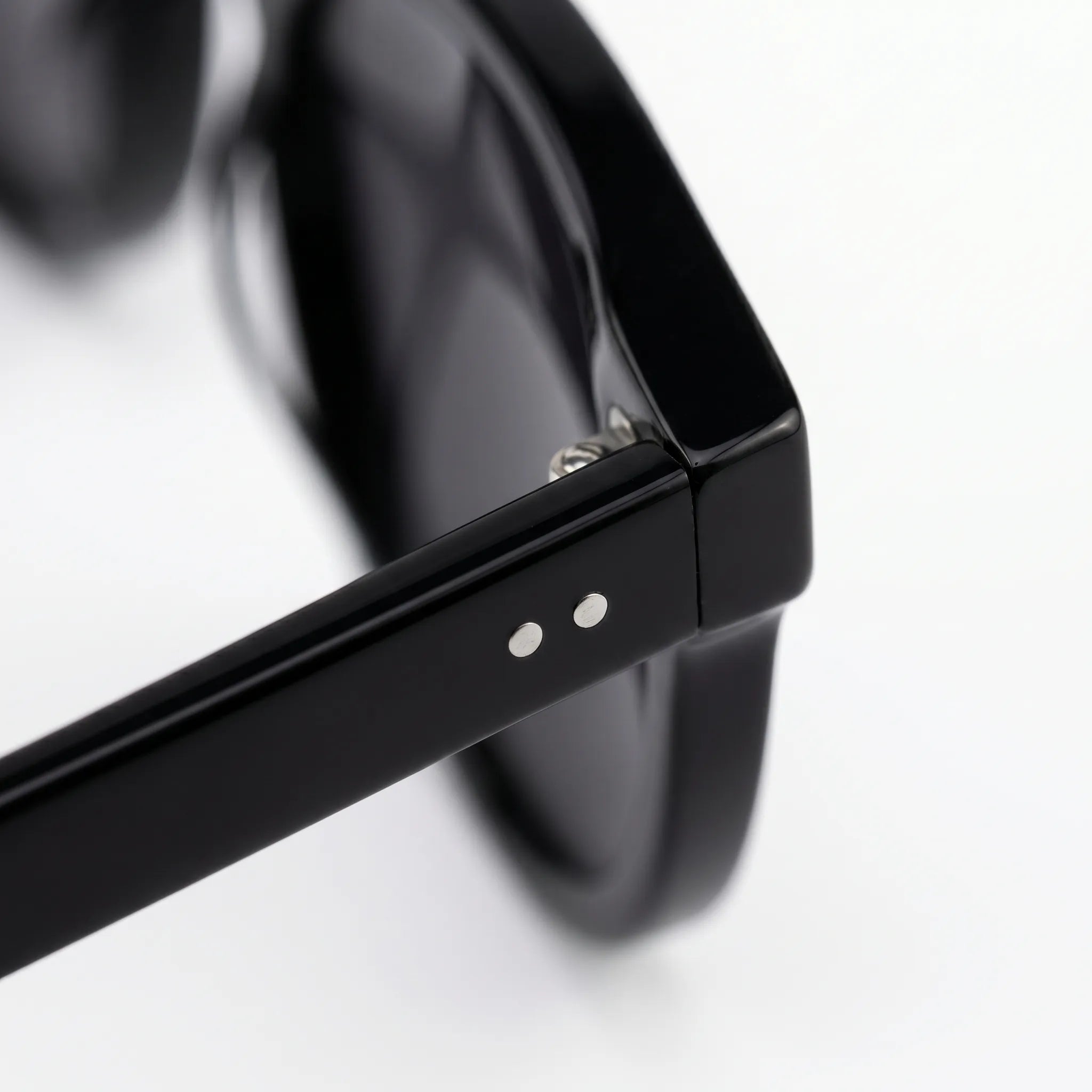 Umbris™ -  Round Retro Sunglasses -  Daily Commuting