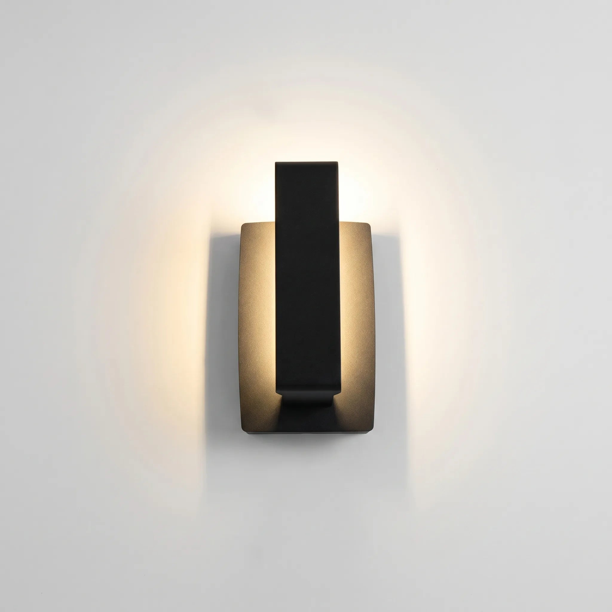Vektra™ -  Modern Outdoor Wall Lamp -  Illuminating Exterior Walls