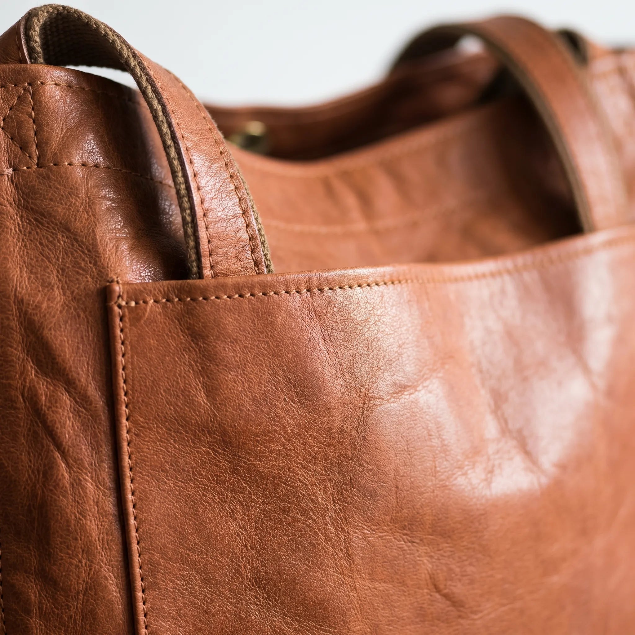 Vellari™ -  Large Shoulder Tote -  Carrying Daily Essentials