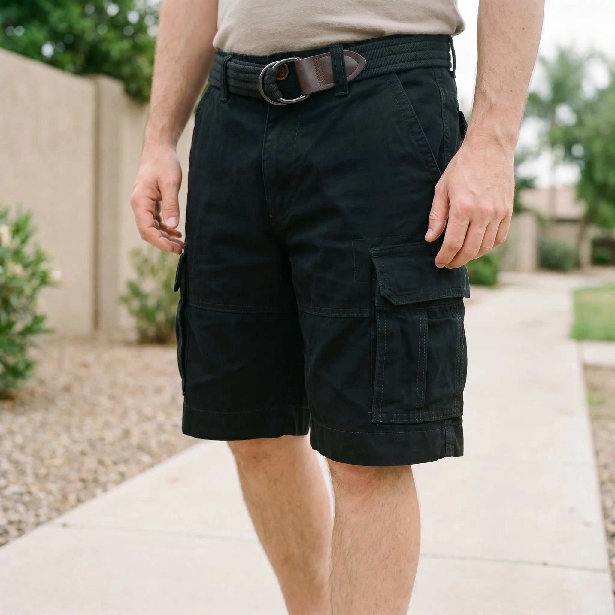 Veltis™ -  Men's Cargo Shorts -  Carrying Daily Essentials