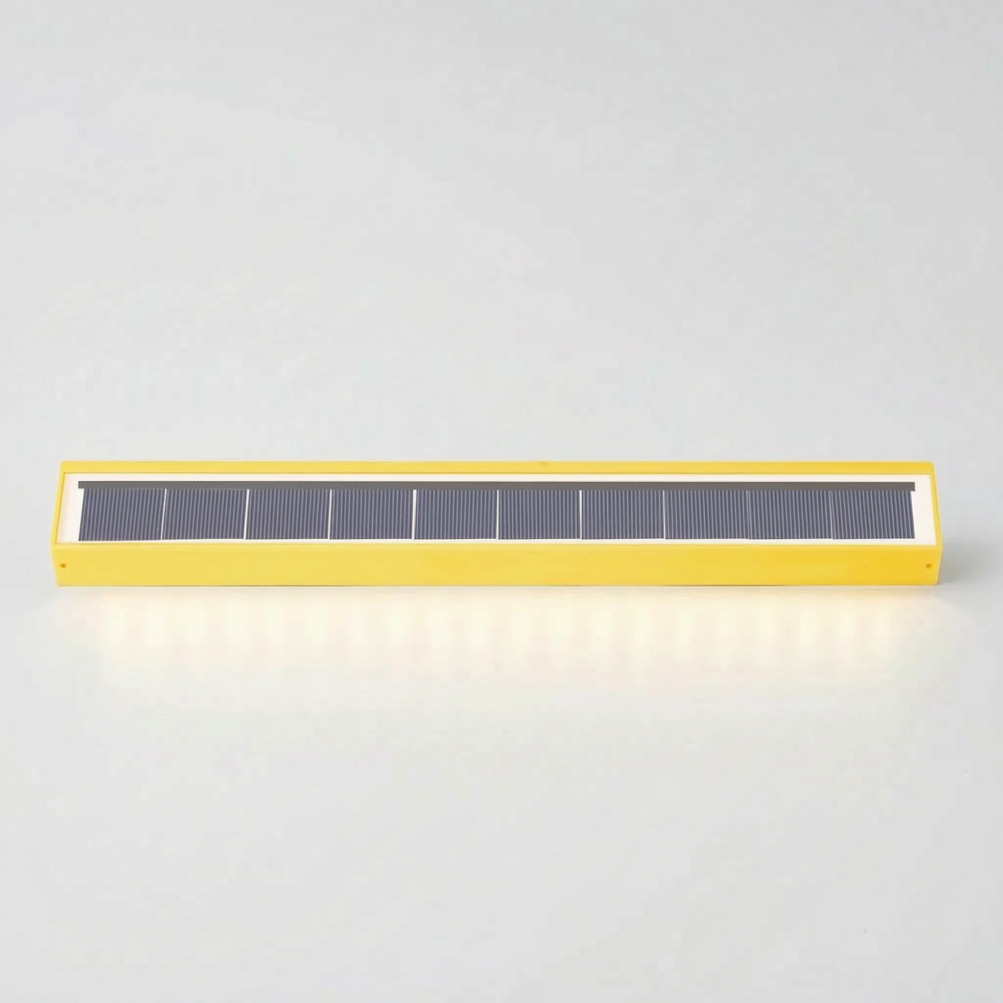 Vistari™ -  Modern Solar Wall Light -  Illuminating Outdoor Paths
