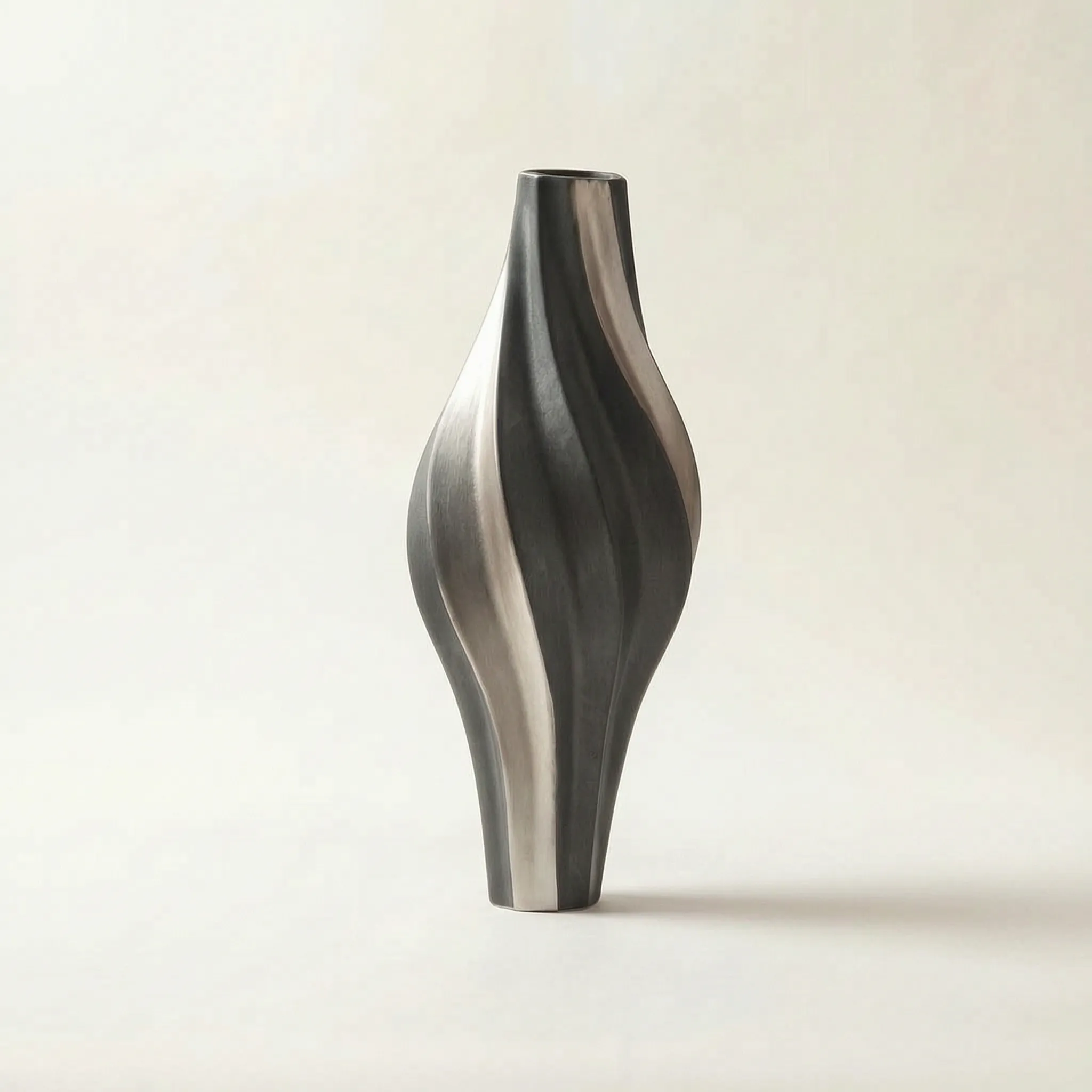 Vortice™ -  Modern Twisted Decorative Vase -  Displaying Fresh Flowers