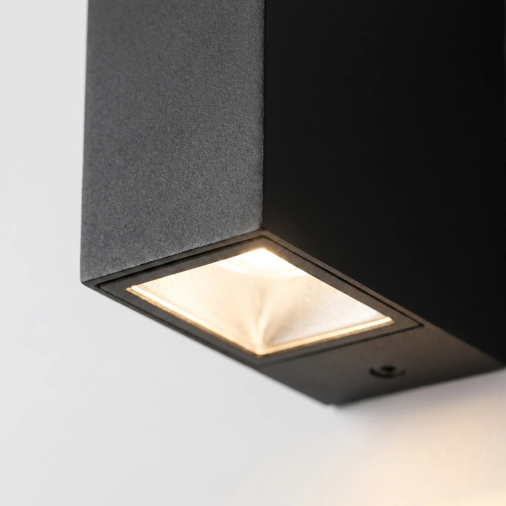 Wallion™ -  Slim Rectangular Wall Lamp -  Highlighting Architectural Features