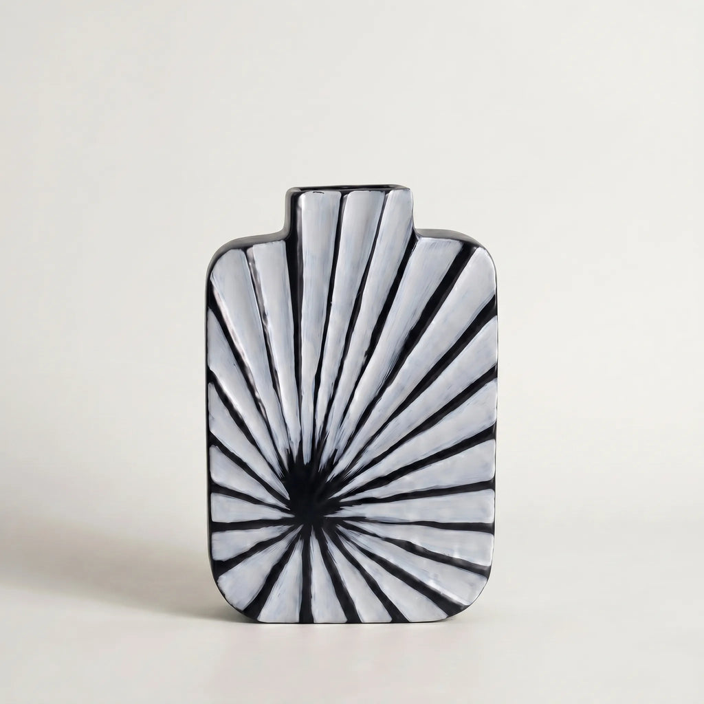 Zentic™ -  Modern Decorative Flat Vase -  Displaying Floral Arrangements