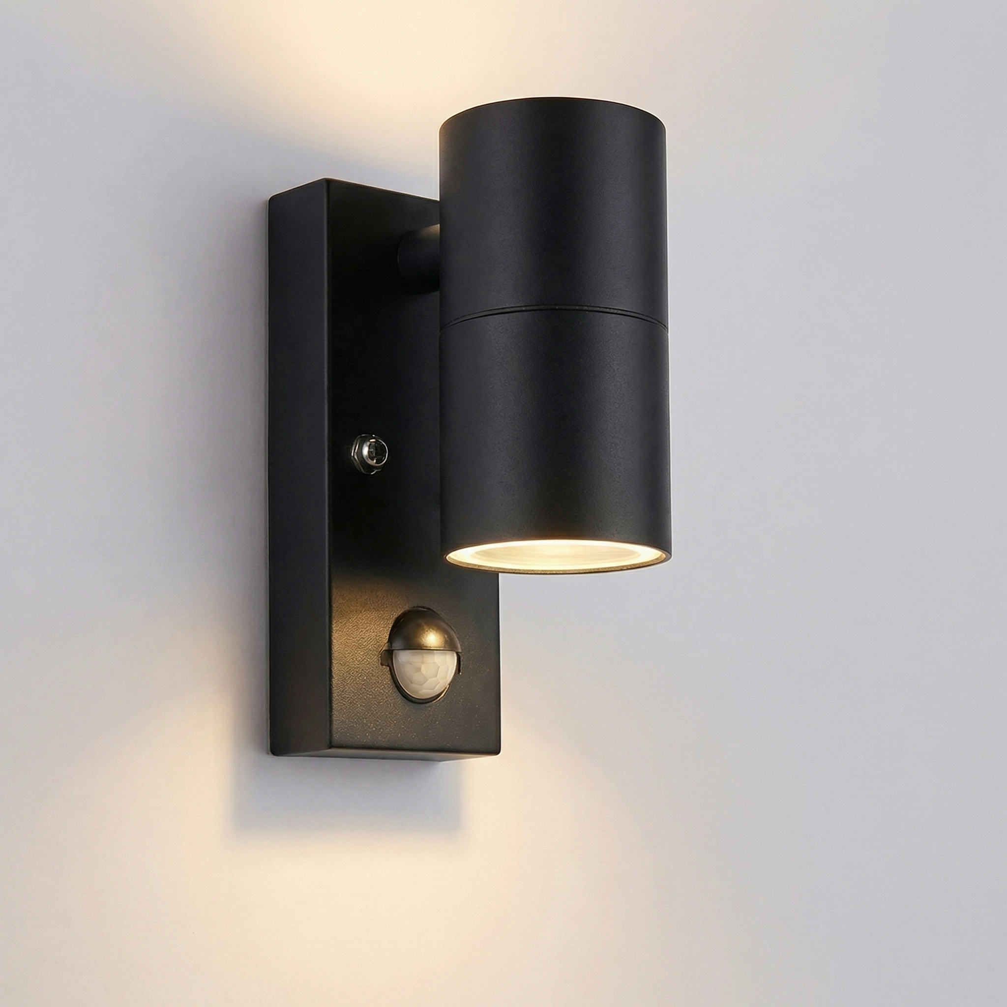 MotionSense PIR Sensor Outdoor Wall Light